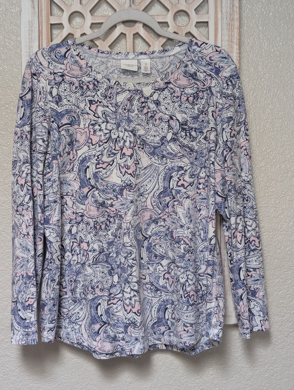 Weekends by Chico's size 3 (XL) long sleeve 100% cotton t-shirt floral paisley